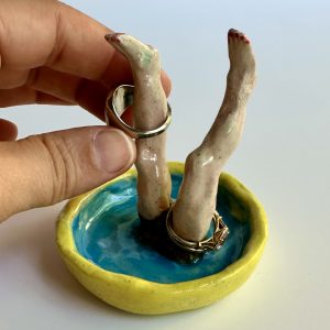 Swimmer Legs Ring Dish